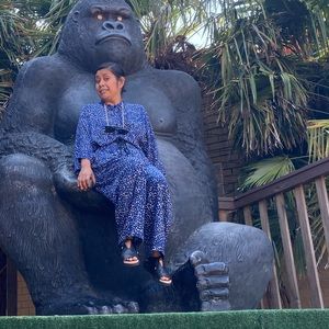 Meet your Posher, Hywell